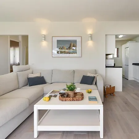 Rocas Rojas By Villagrancanaria