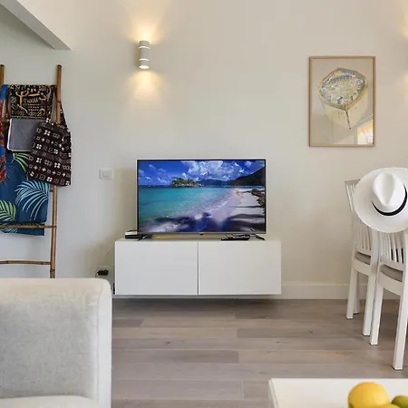 Rocas Rojas By Villagrancanaria *